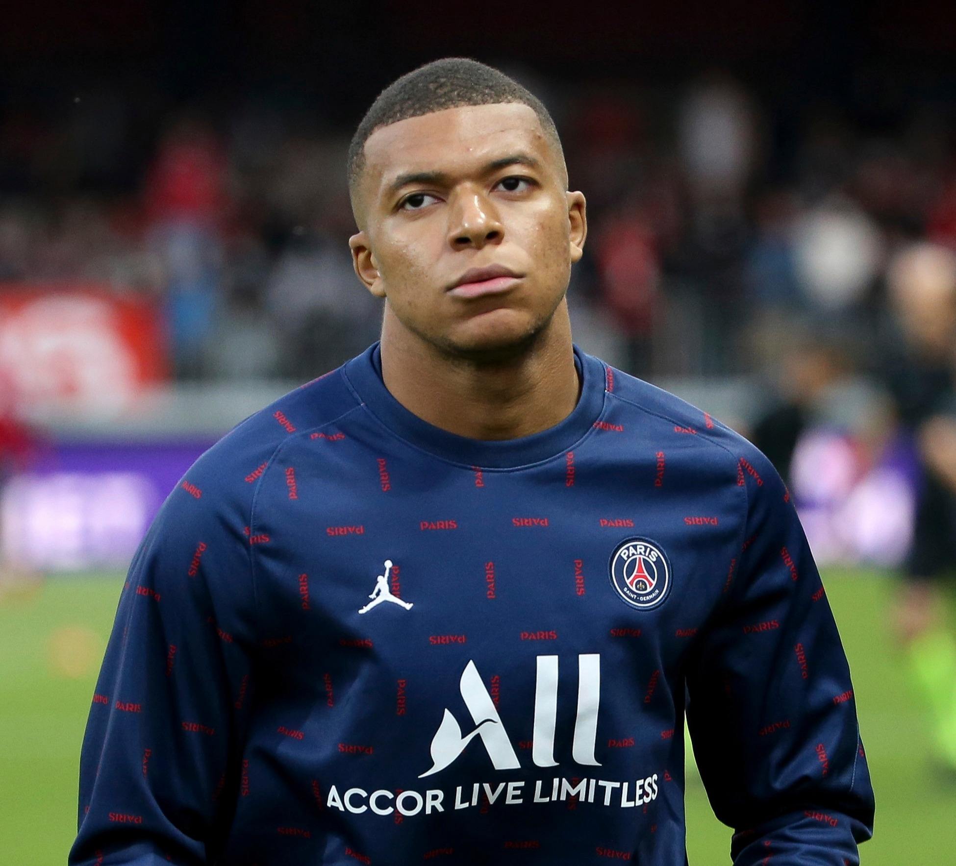 Creme Alola 击败了 Peyz 在观众中，兄弟的胜利快感轰炸了 TES3-1JDG